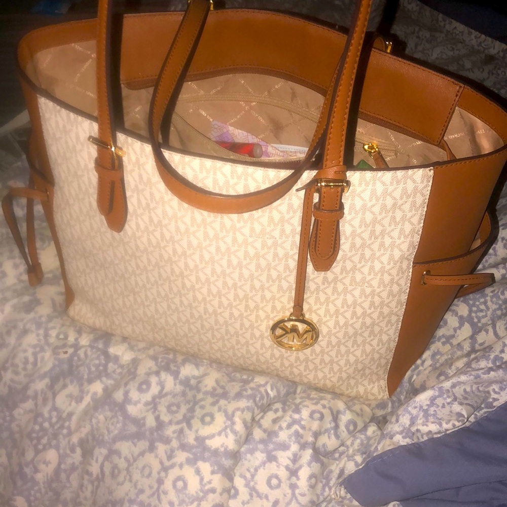 Michael Kors tote bag.